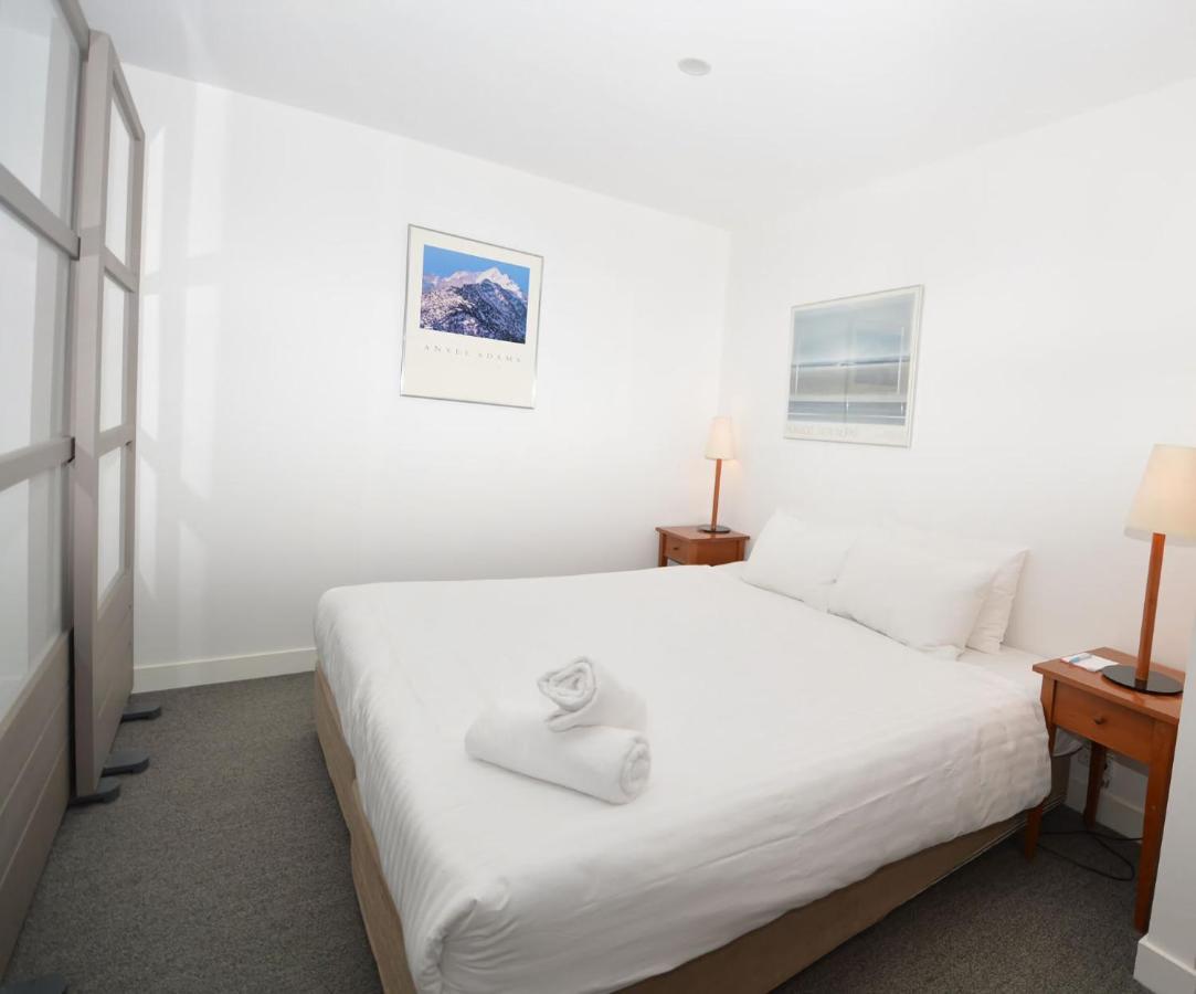 Squatters Run 4 *
